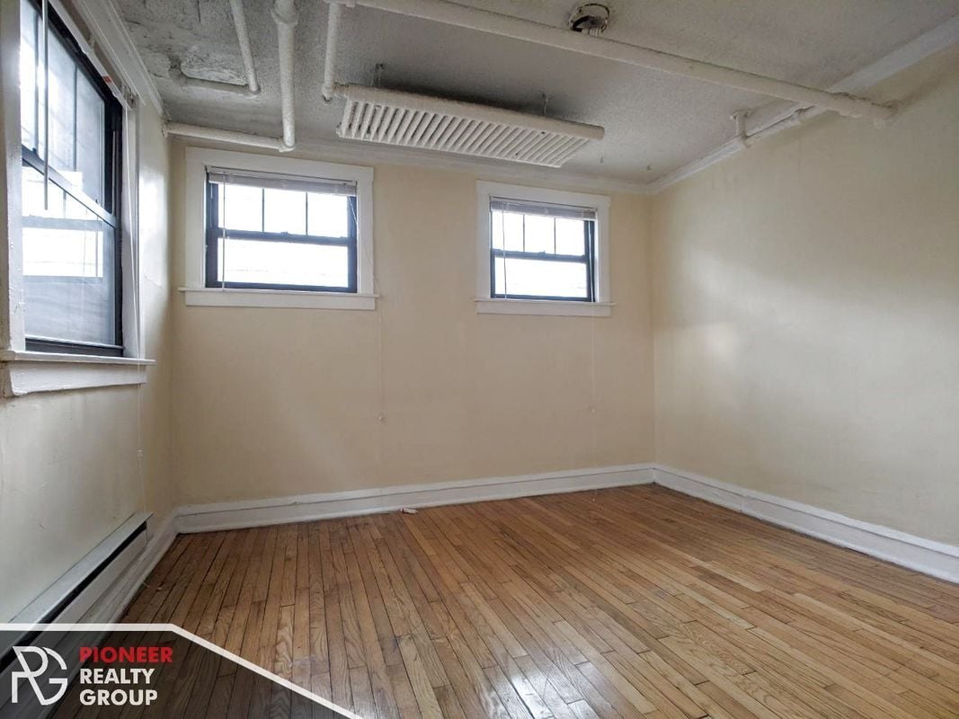 Building Photo - 2241 N Bissell St