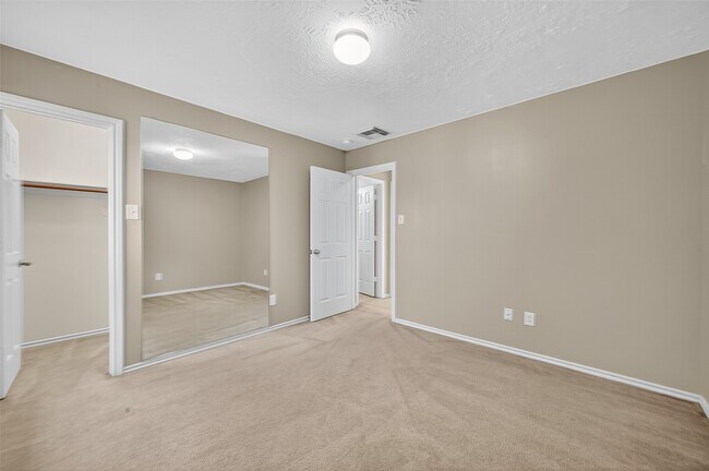 Building Photo - 5454 Cilantro Ln