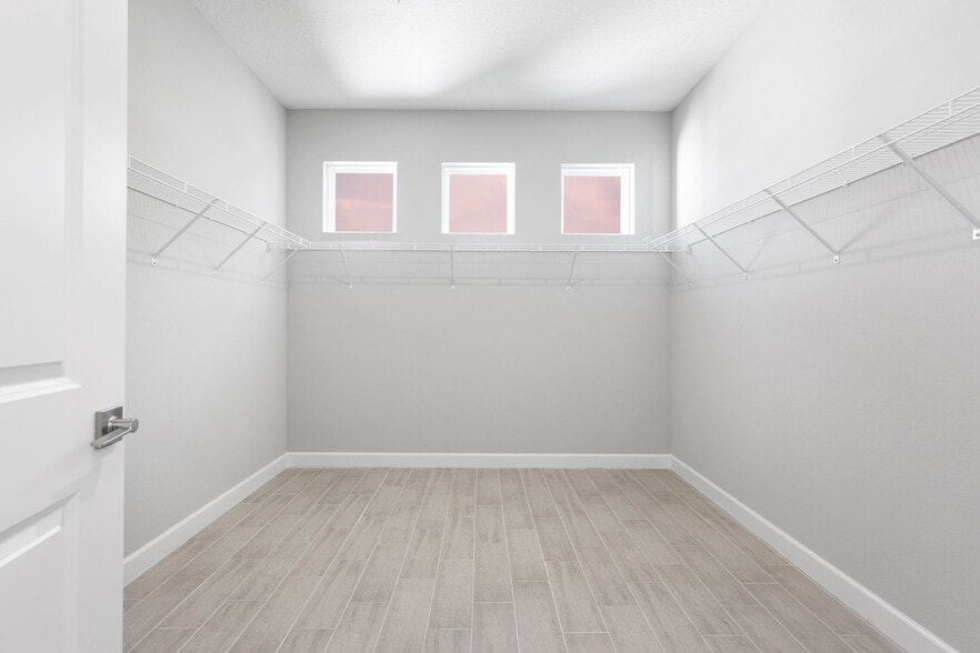 Building Photo - 13 SW 34th Pl