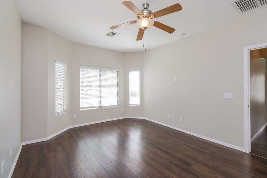 Building Photo - 3377 E Cowboy Cove Trail