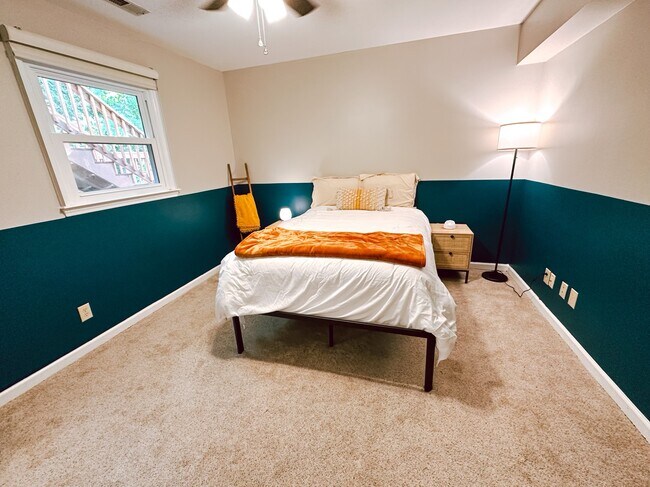 Building Photo - 1408 Highland Trl