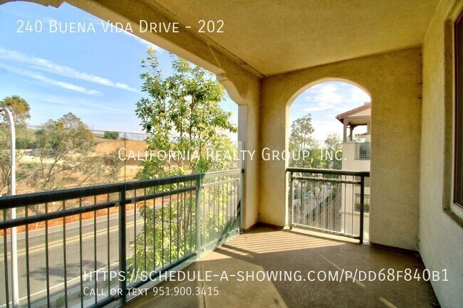 Building Photo - 240 Buena Vida Dr