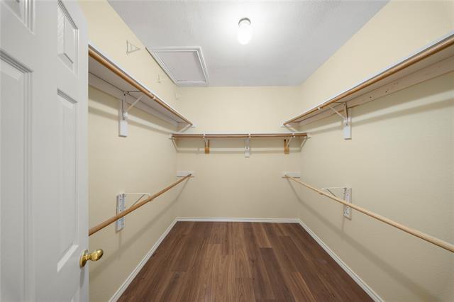 Building Photo - 2808 Barksdale Dr