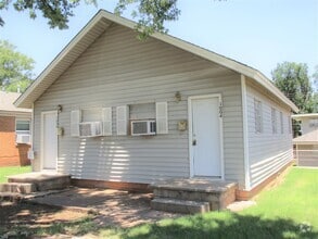 Building Photo - Super Cute & Clean!