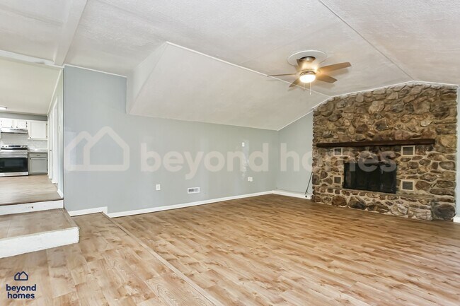 Building Photo - 1923 Biscayne Dr