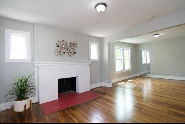 Building Photo - 74 Clifton Ave