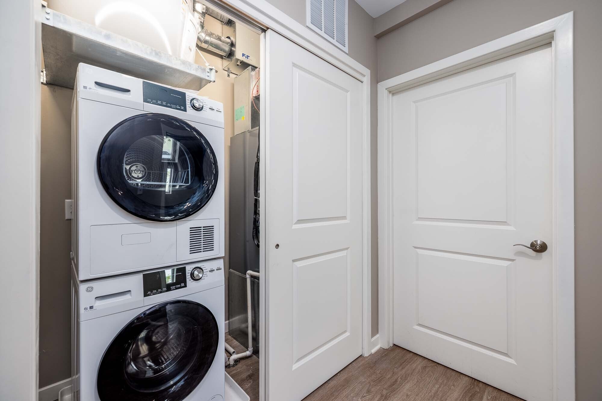 Building Photo - 5 Chestnut St