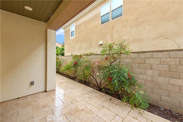 Building Photo - 104 Turnstone