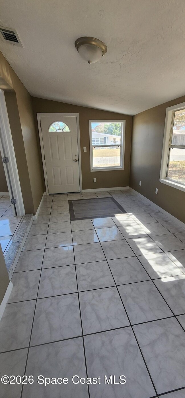 Building Photo - 4050 Banberry Ln