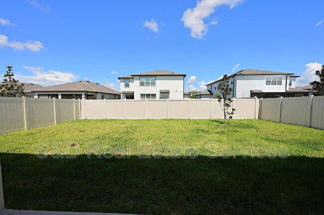 Building Photo - 5507 Freesia Dr