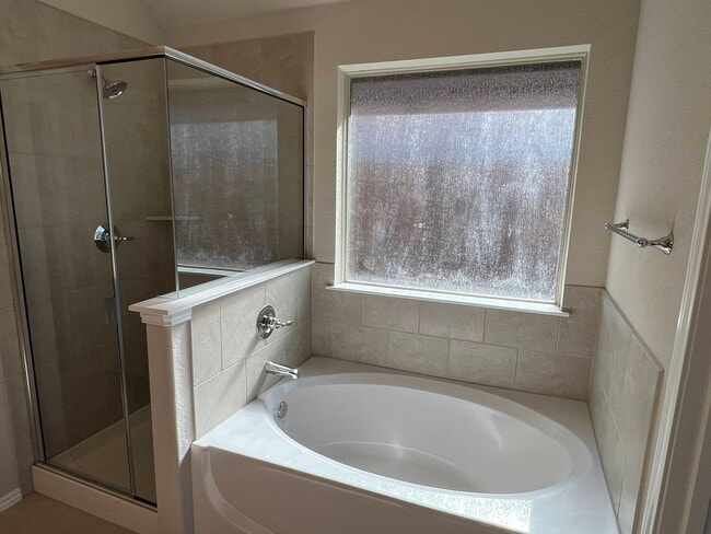 Building Photo - Gorgeous House for rent in Cleburne !!