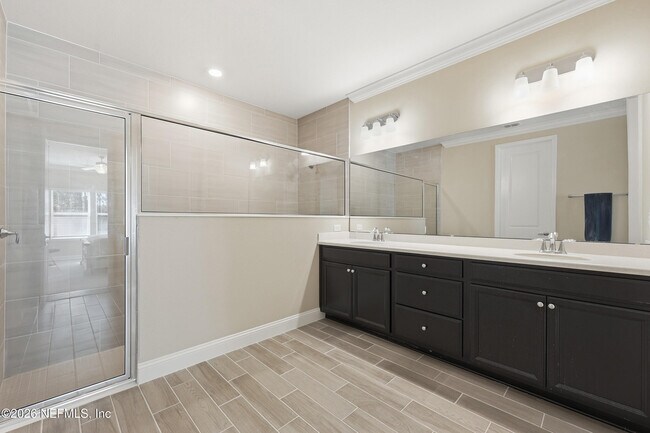 Building Photo - 3329 Montilla Dr