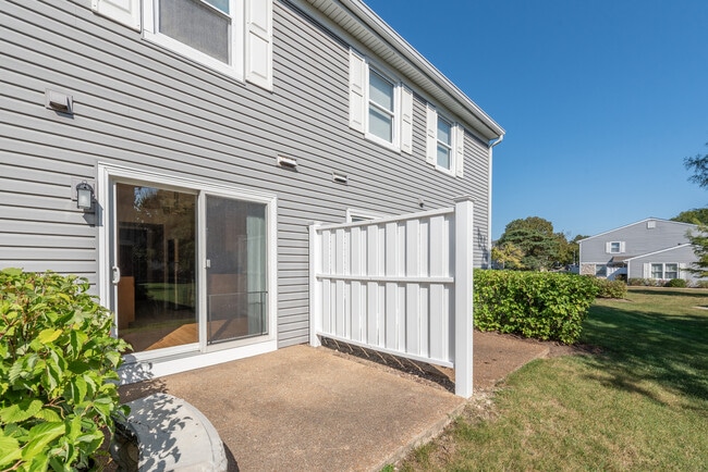 Building Photo - 278 Nantucket Harbor