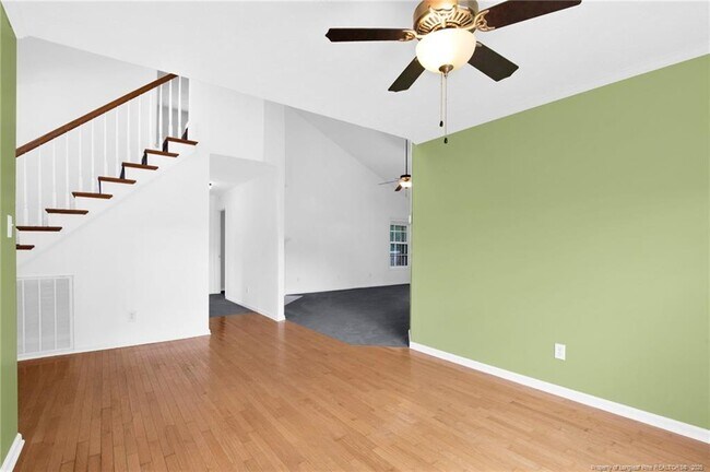 Building Photo - 112 Camrose Ct