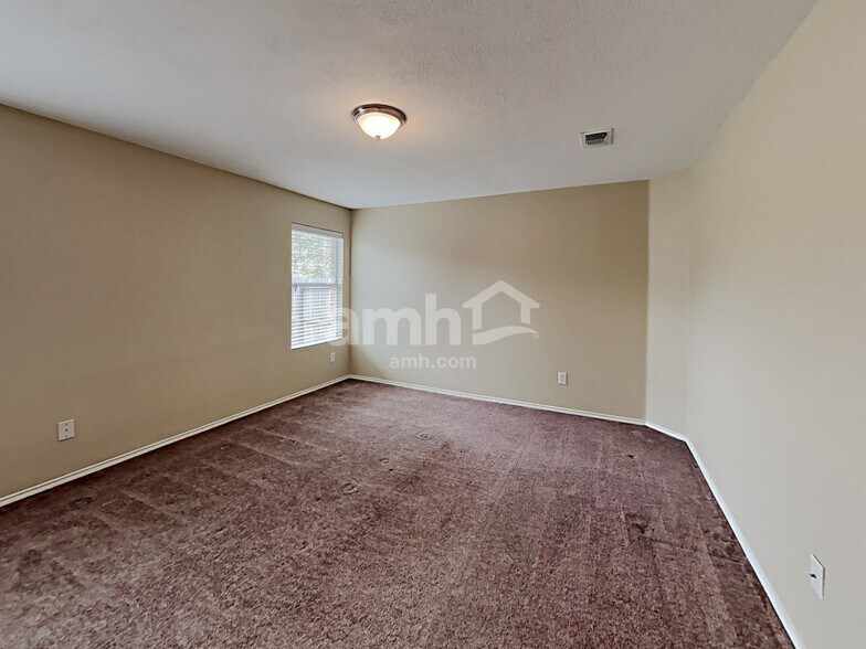 Building Photo - 1514 Lonesome Dove Trail
