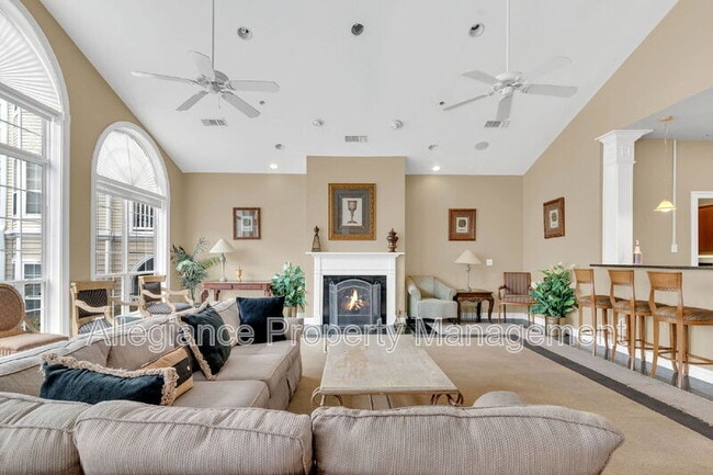 Building Photo - 4560 Strutfield Ln