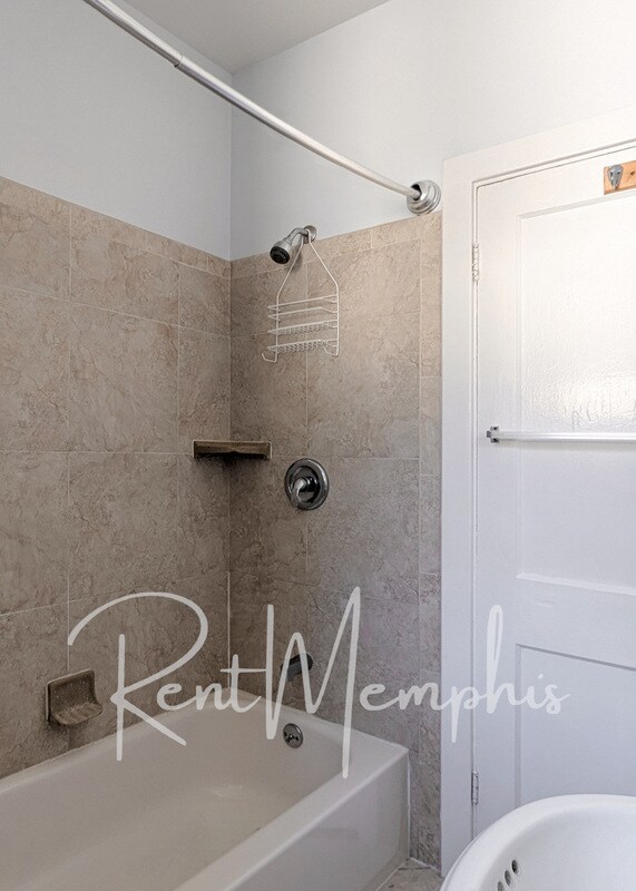 Building Photo - 345/347 Garland Street - 347