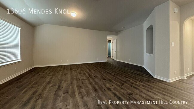 Building Photo - 13606 Mendes Knl