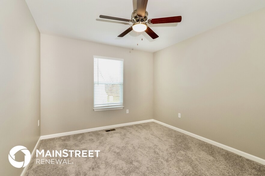 Building Photo - 2099 Paddle Wheel Dr