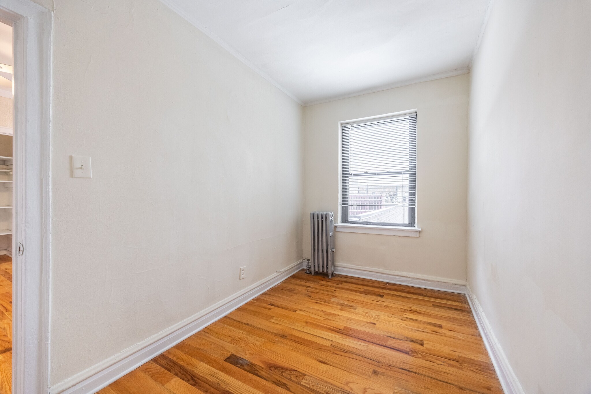 Building Photo - 4828 N Damen Ave