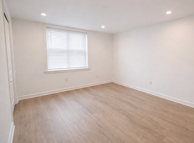 Building Photo - 2217 Reed St