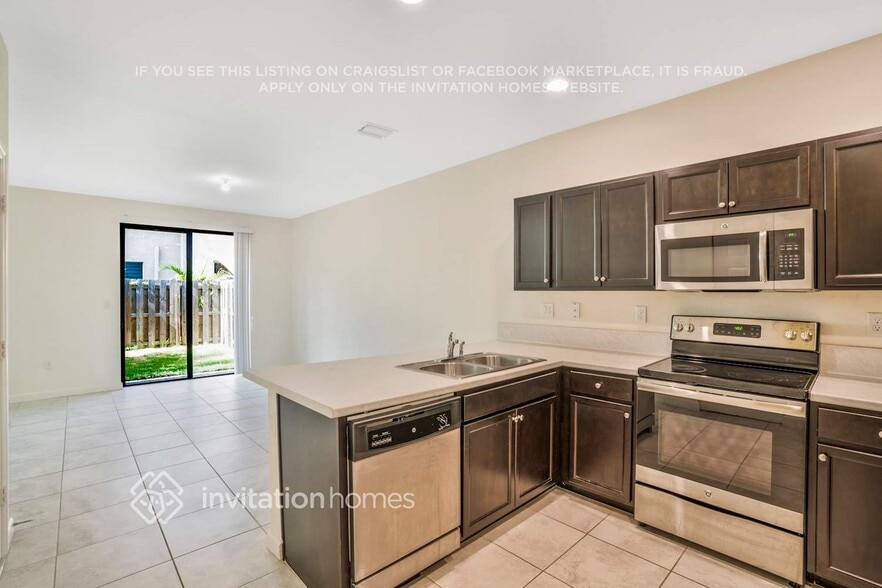 Building Photo - 11457 SW 253rd St