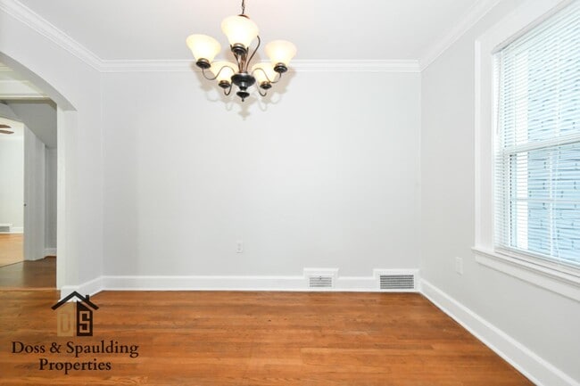 Building Photo - 409 Richardson Ave