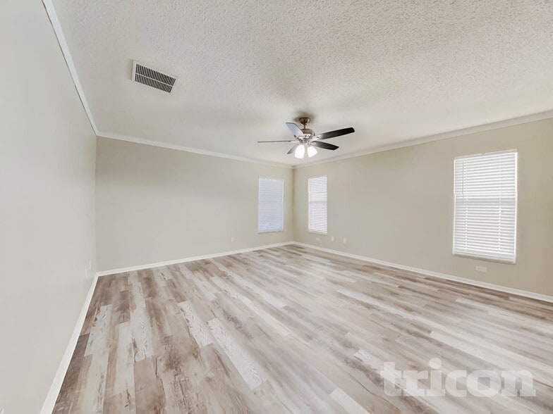 Building Photo - 910 Albertville Ct