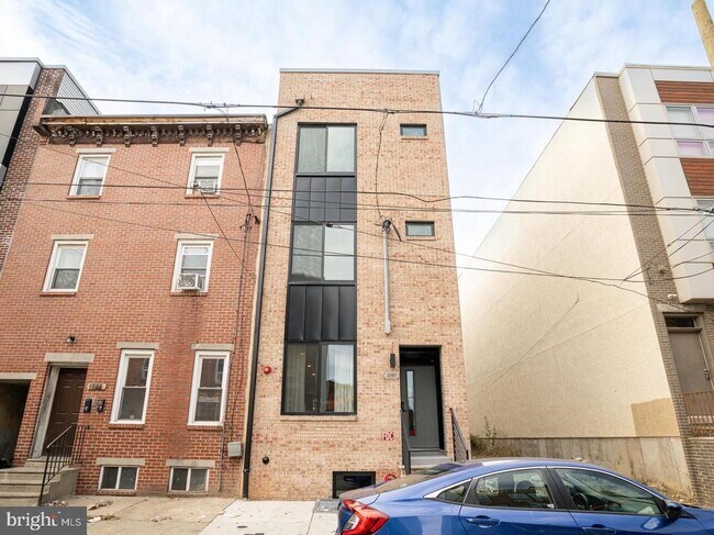 Primary Photo - 1740 N Marshall St