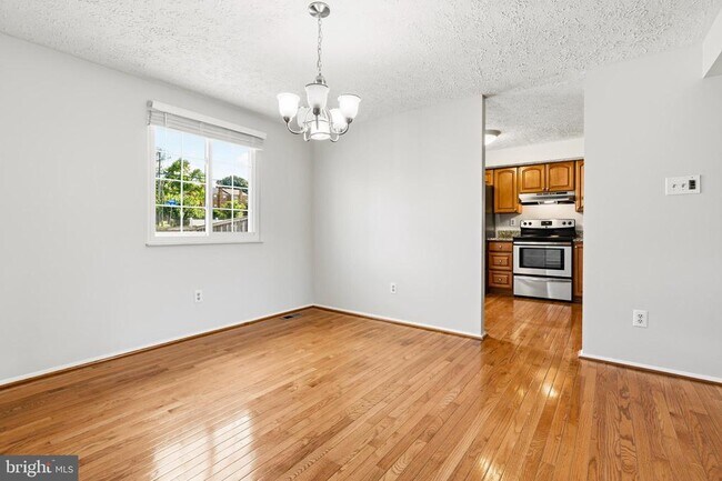 Building Photo - 4600 Brentleigh Ct