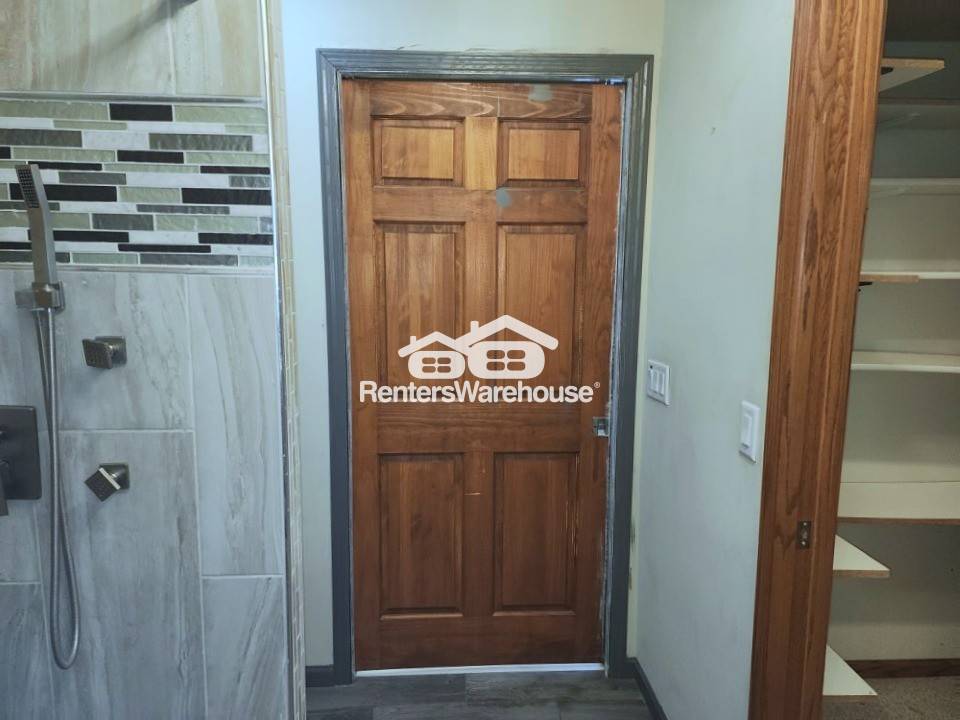 Building Photo - 765 US-63