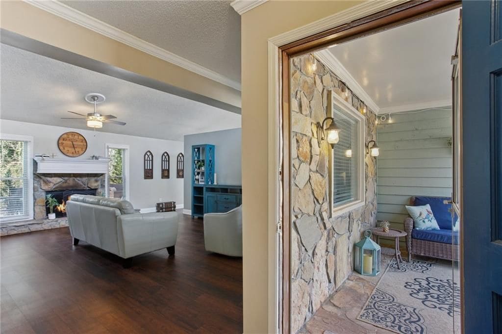 Building Photo - 2238 N River Trail