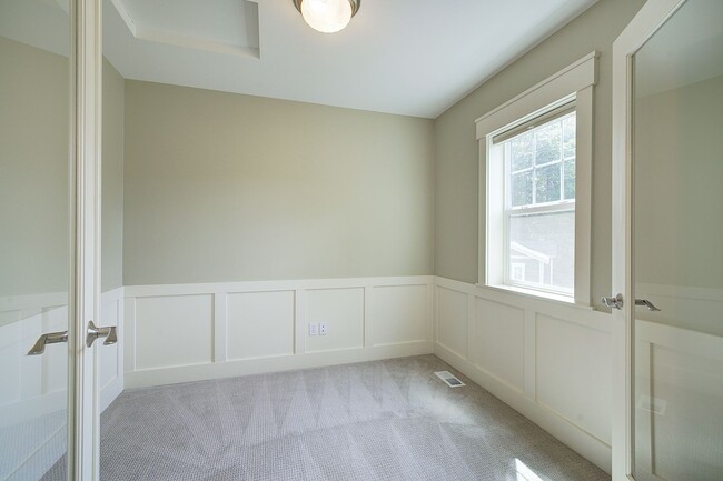 Building Photo - 3Bd/3.25Ba Kirkland Townhome