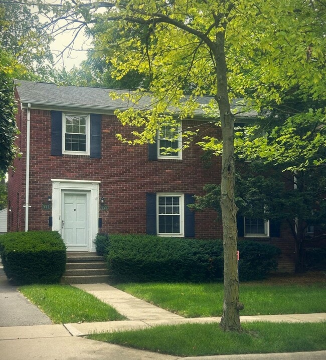 Building Photo - 771-773 HENRIETTA