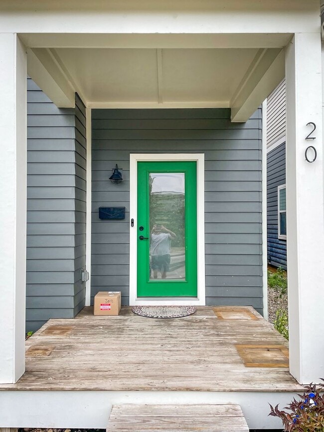 Building Photo - 20 Central Greens Blvd