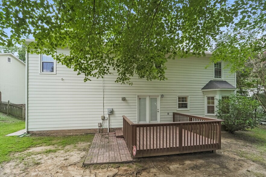 Building Photo - 2305 Whispering Spring Dr