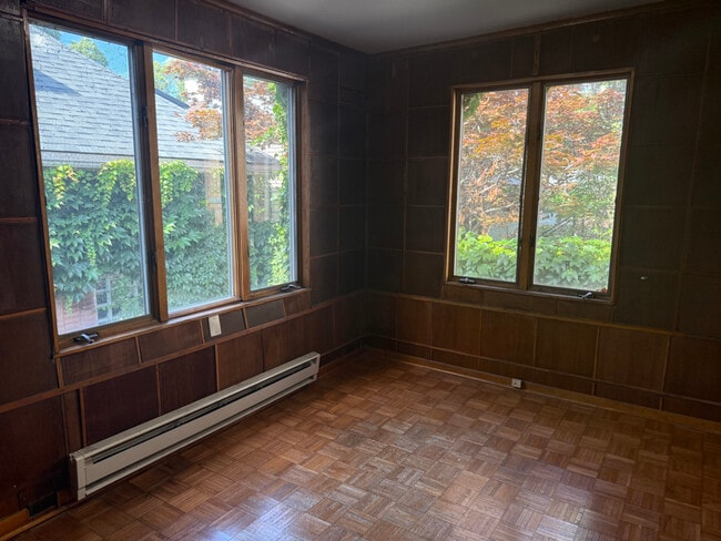 Building Photo - 2138 W McLean Ave