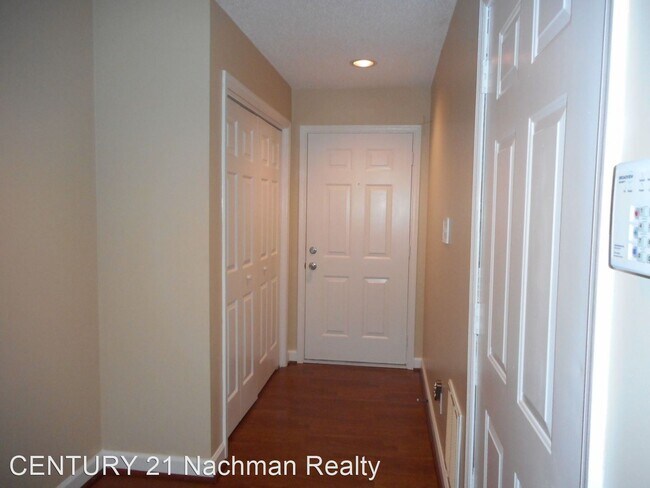 Building Photo - 2 br, 2.5 bath House - 675 Todd Trail