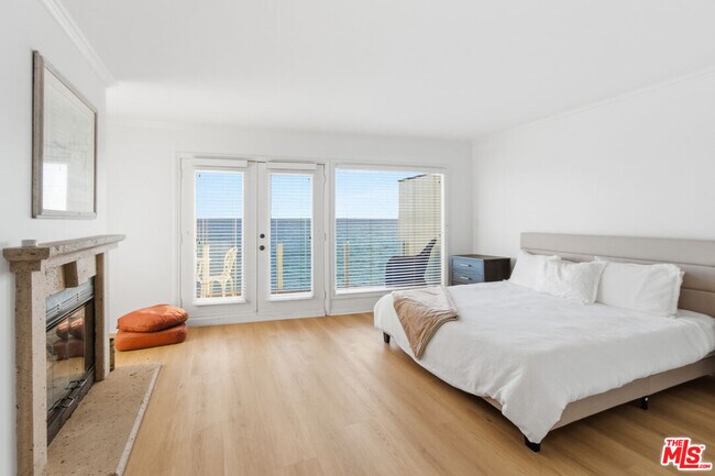 Building Photo - 20456 Pacific Coast Hwy