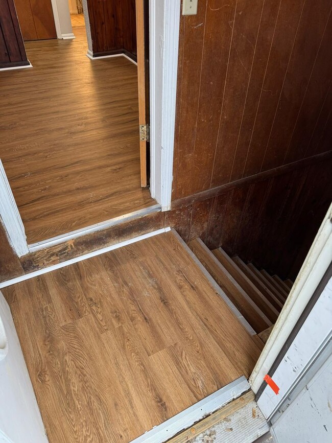 Building Photo - Newly renovated Tulip street