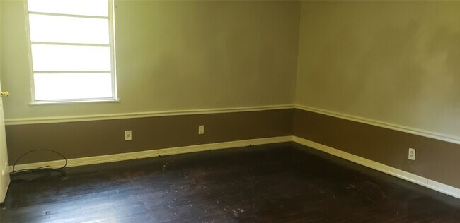 Building Photo - 4346 Dalmatian Dr