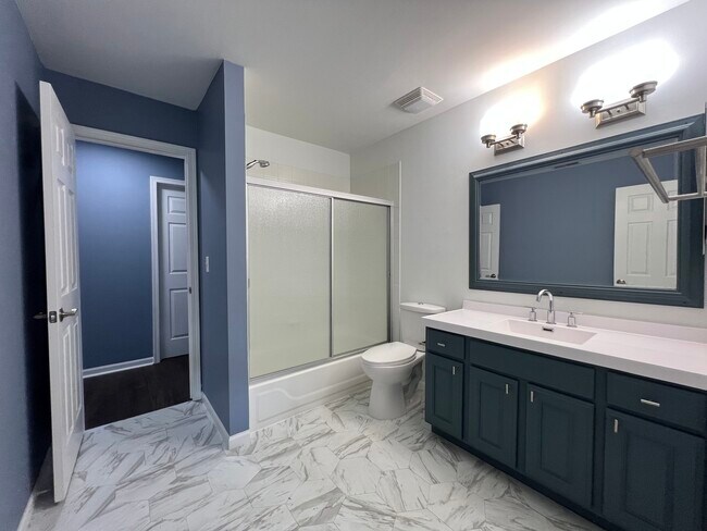 Building Photo - 3413 Blue Ridge Dr