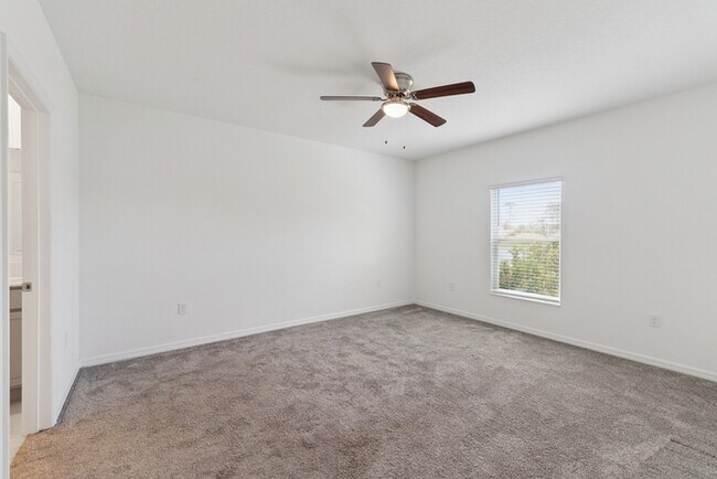 Building Photo - 3921 Willowbrook Drive