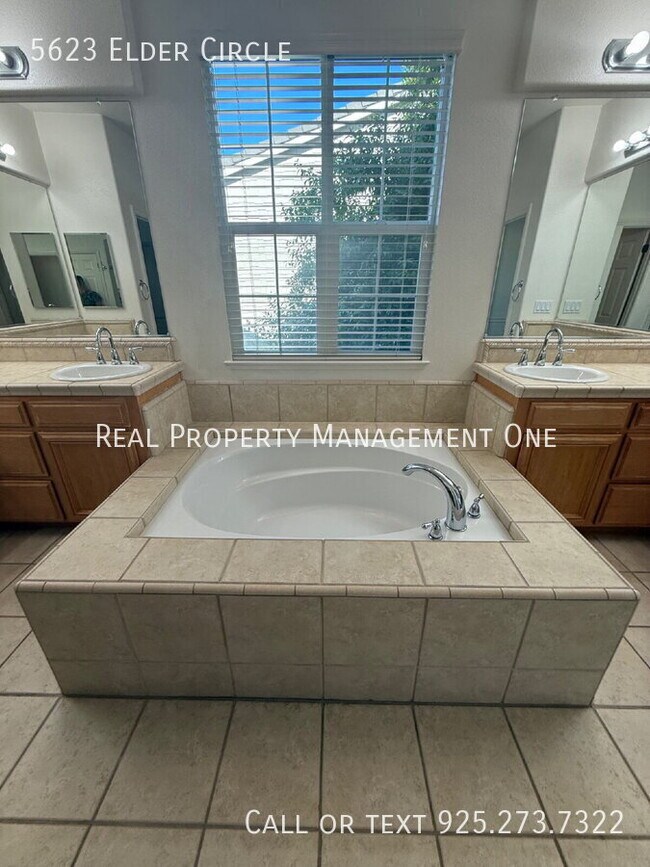 Building Photo - 5623 Elder Cir
