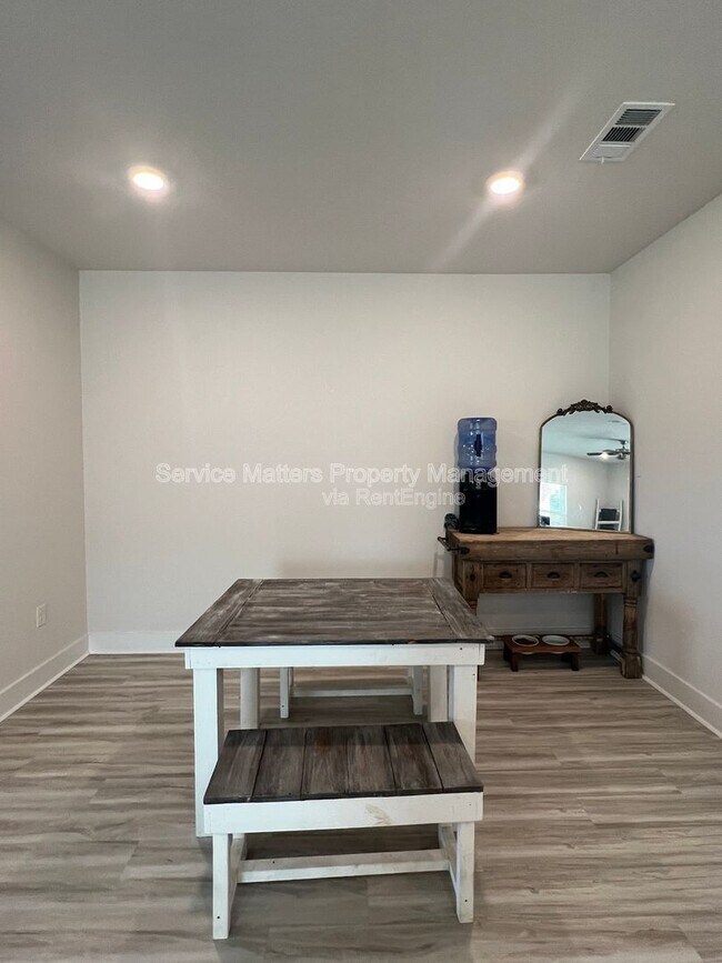 Building Photo - 5964 Sargassum Ln