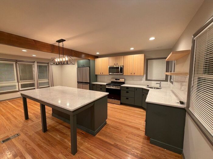 Building Photo - 4110 Blossomwood Dr