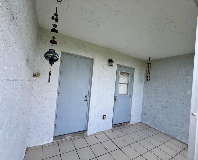 Building Photo - 6550 Royal Palm Blvd