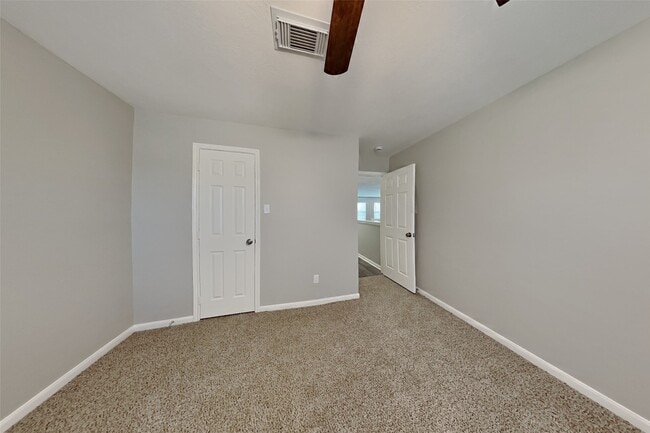 Building Photo - 21122 Covington Bridge Ln