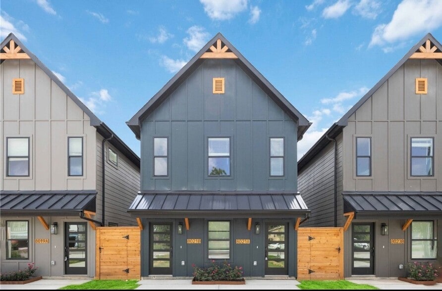 Building Photo - 8007 Cora St