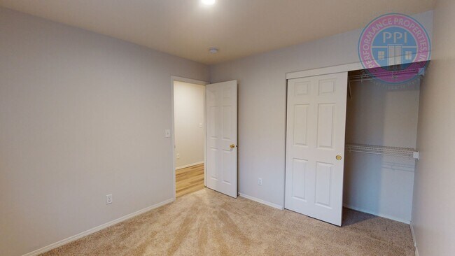 Building Photo - Sought After Single Level Family Home in S...